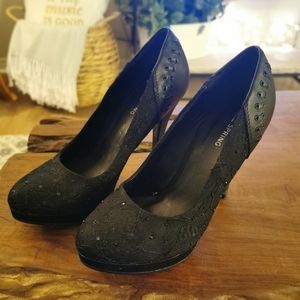 Sexy black lace and leather heels size 8